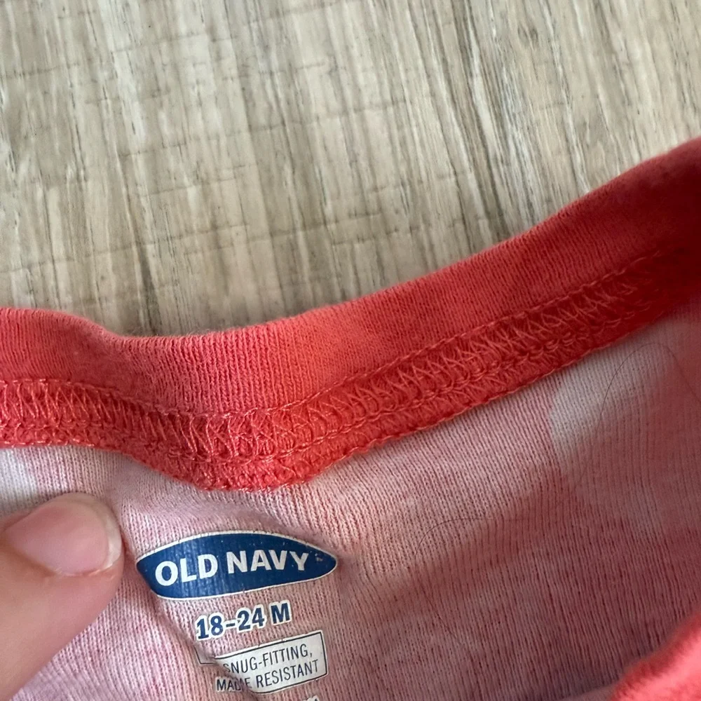 Old Navy Baby 2 Pajama Sets - Pink and Red